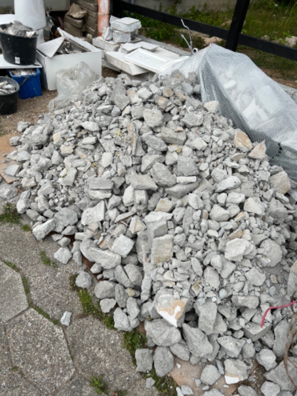 Afhentning af byggeaffald