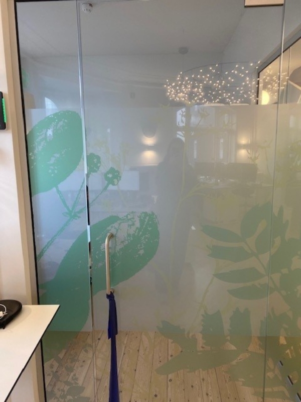 slibning af køkken bordplade + lydisolering af glas dør