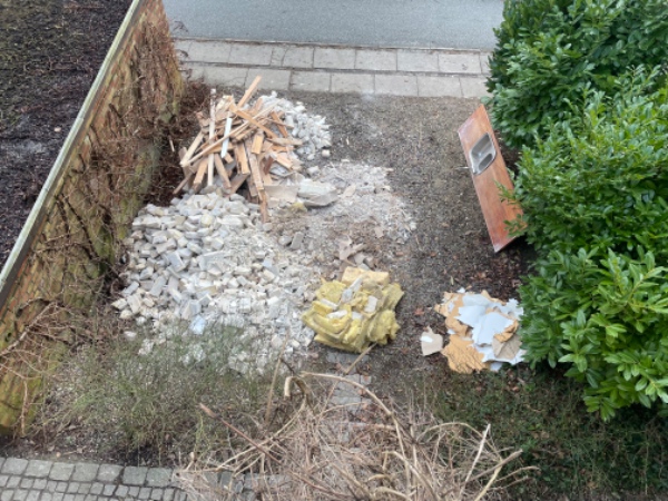 Byggeaffald på genbrugspladsen