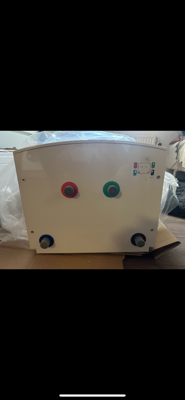 Skiftet varmtvandsbeholder