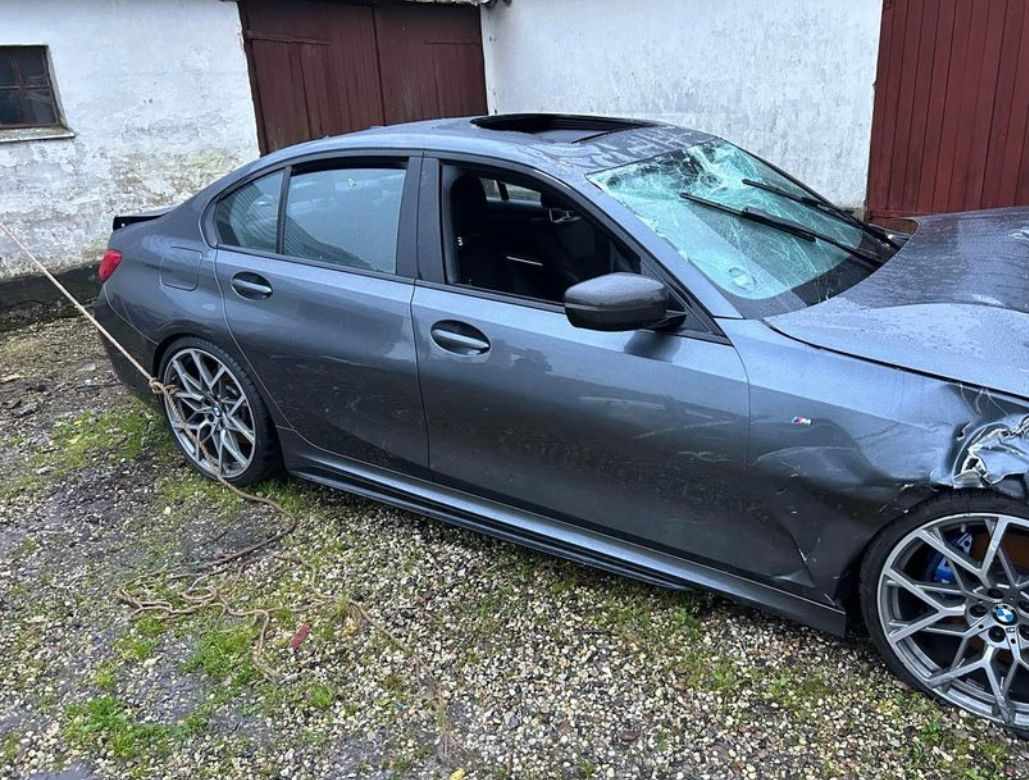 Totalskadet bil - vil gerne renovere det hele