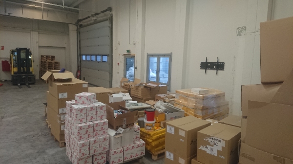 Afhenting af diverse affald på ervhervsadresse (ca. 10 paller)