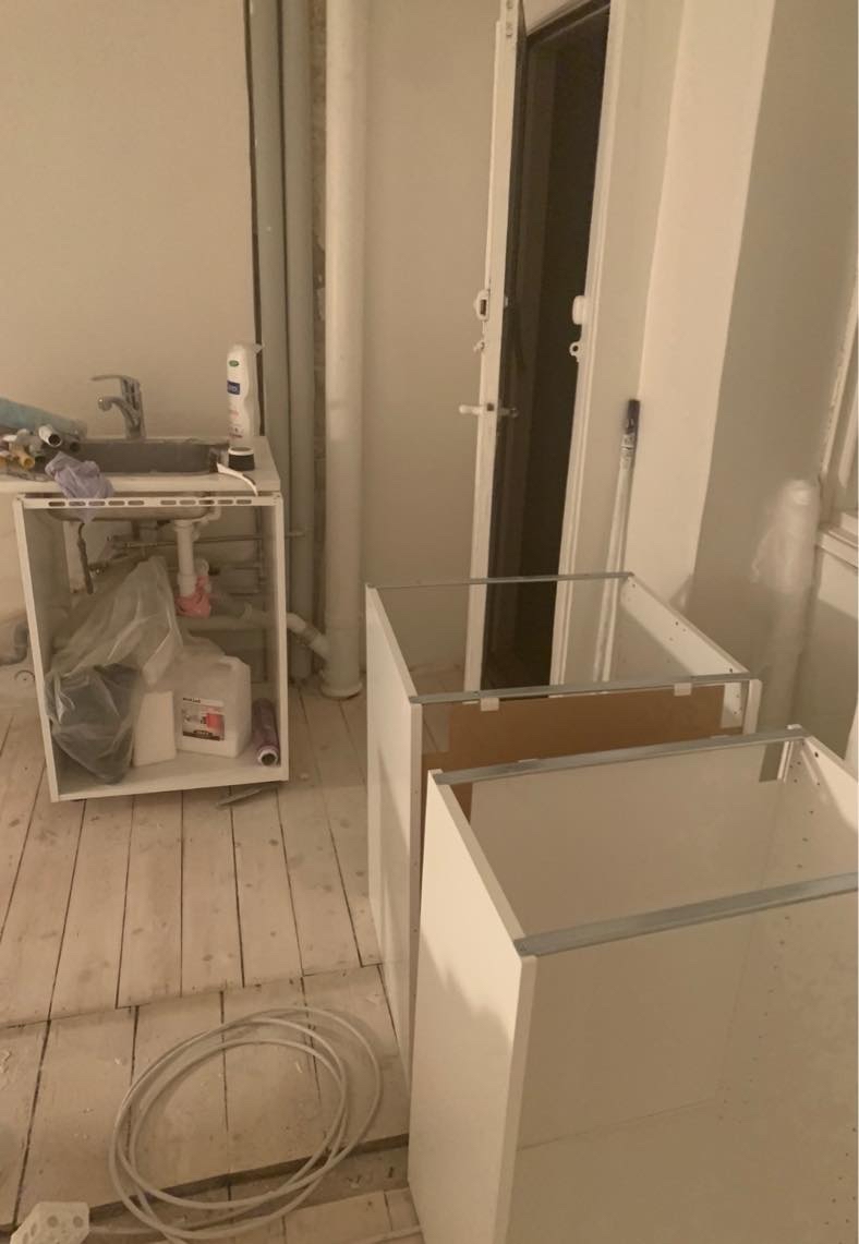 Opsætning af lille IKEA køkken