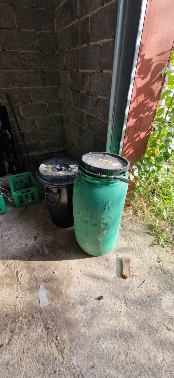 Kørsel på genbrug med diverse affald.