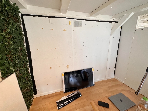 Ophængning af akustikplader, TV og whiteboard