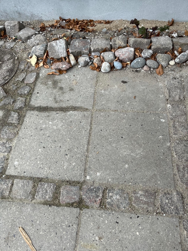 Fliselægning og chaussesten