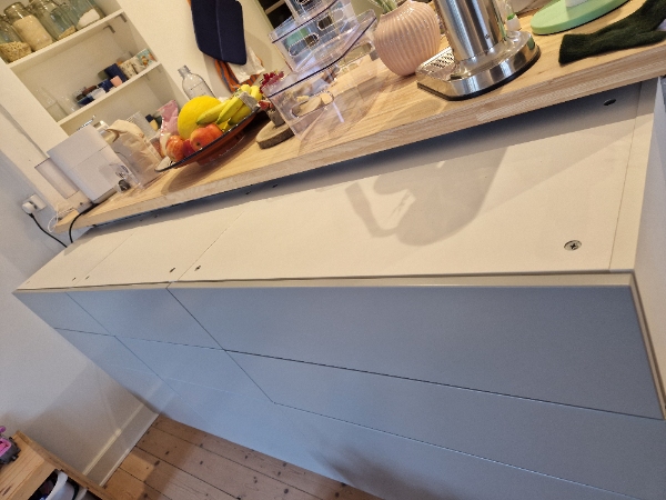 Skæring af bordplader