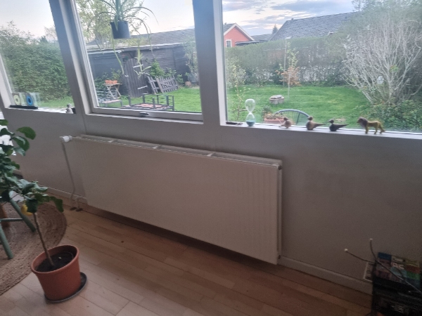 tømreropgaver: opsætning af radiatorskjuler mm