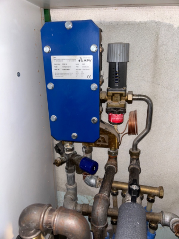 Udskiftning af varmeveksler pga. utætheder.