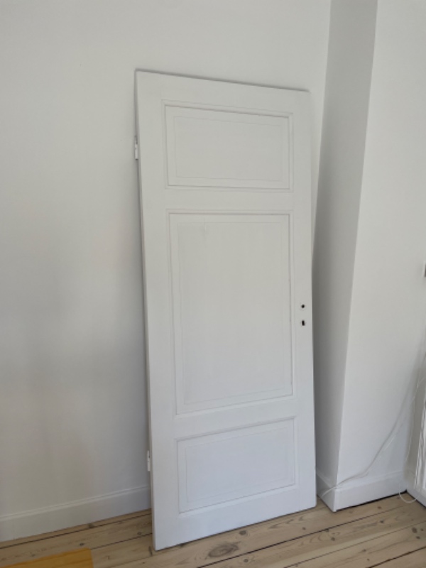 Opsætning af dør i lejlighed