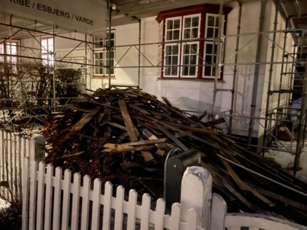 Byggeaffald kører væk