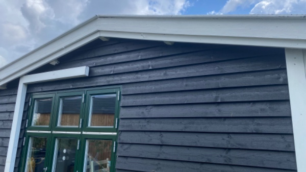 Tag på kolonihavehus