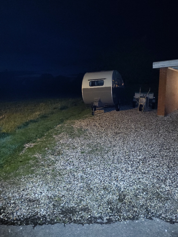 Flise belægning i indkørsel