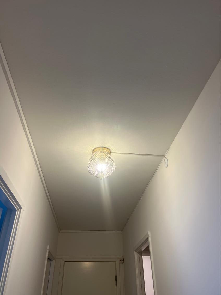 Gipsloft og spotlys