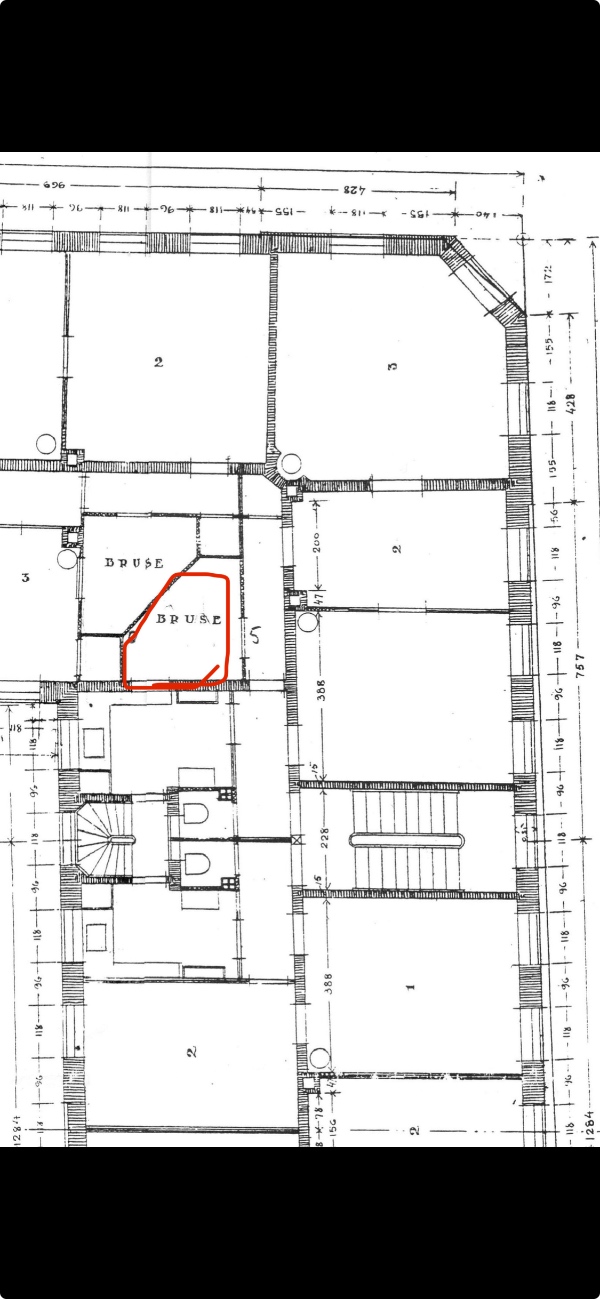 Nyt badeværelse og fjerne den gamle toilet