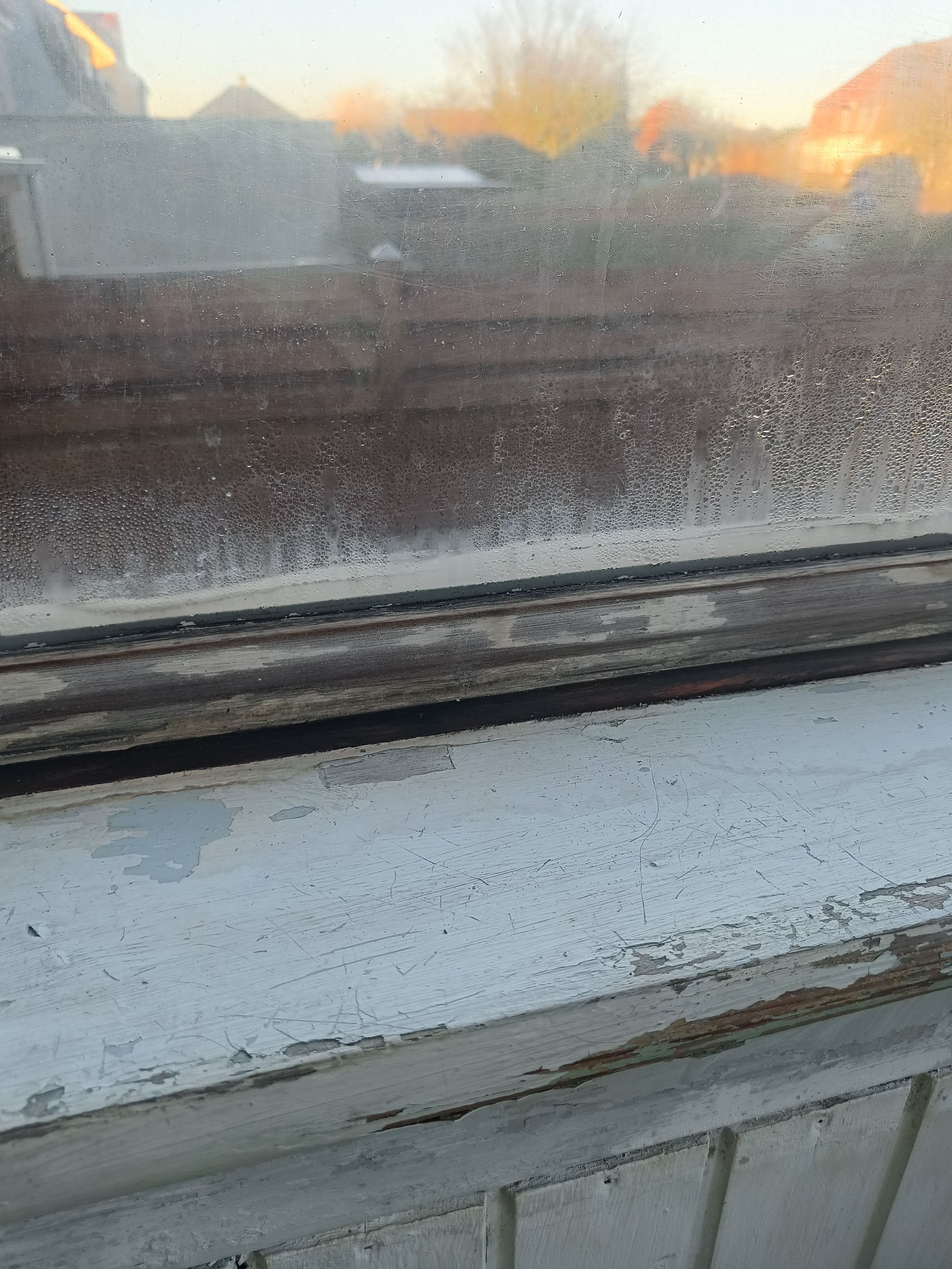 Skiftet vindueskarme samt skiftet 2 vinduer