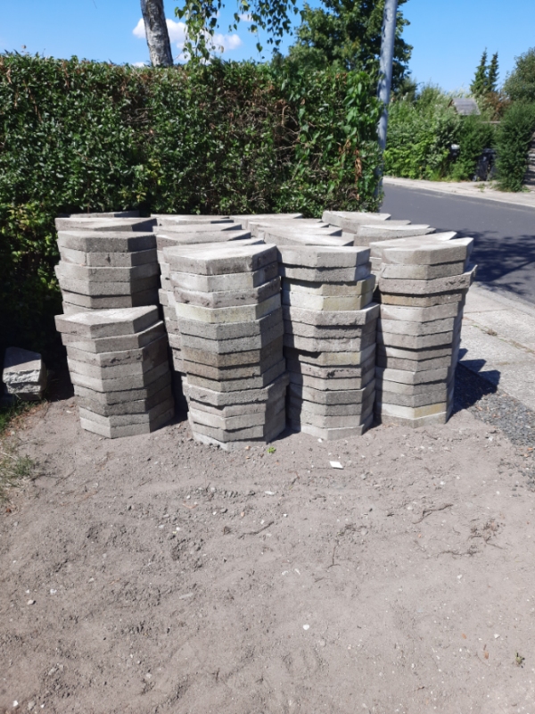 Afhentning af ca 320 knækfliser 50x25 12 kg stykket