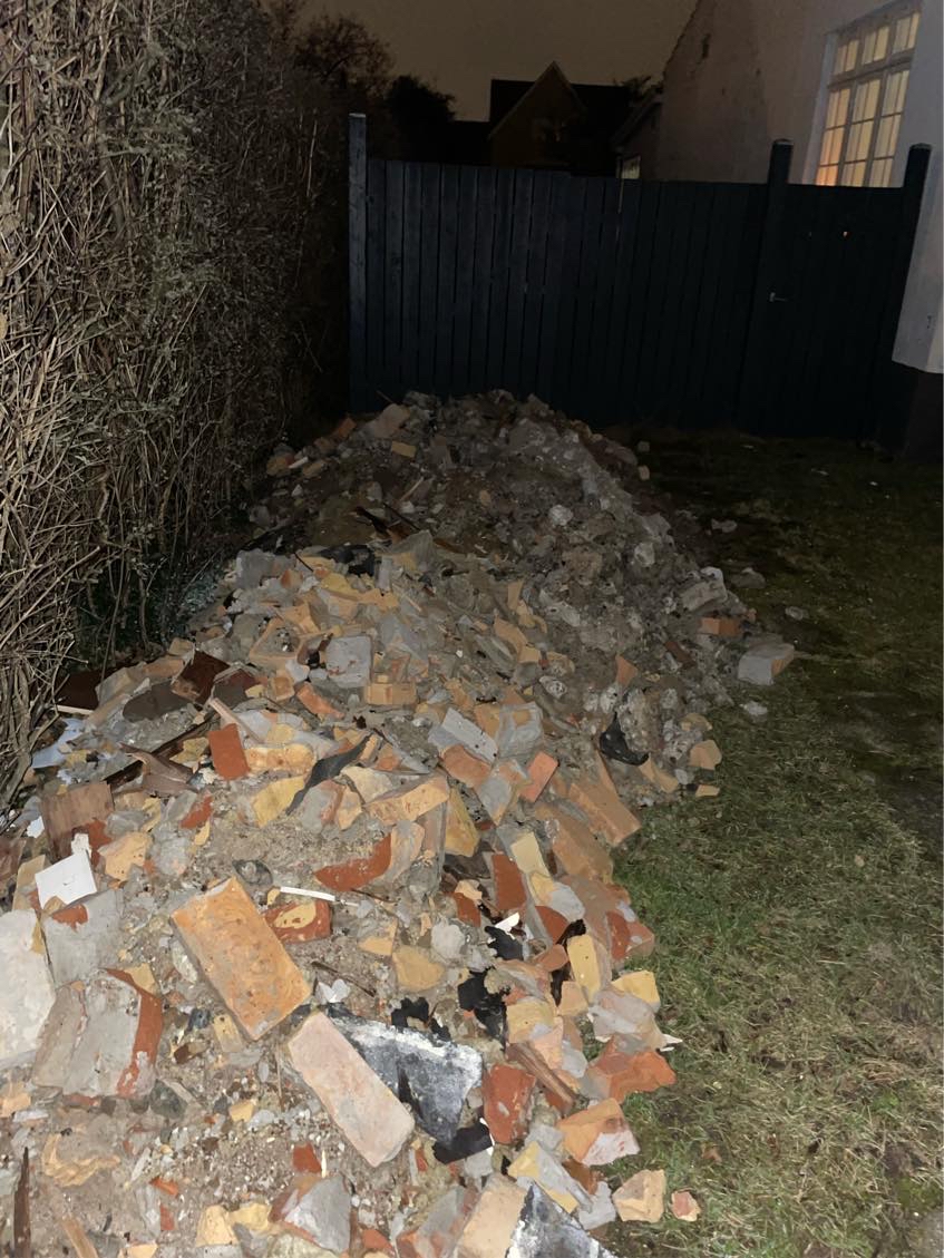 Bortskaffelse af blandt bygge affald