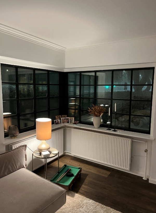 Fugearbejde rundt om vindue, dør, væg