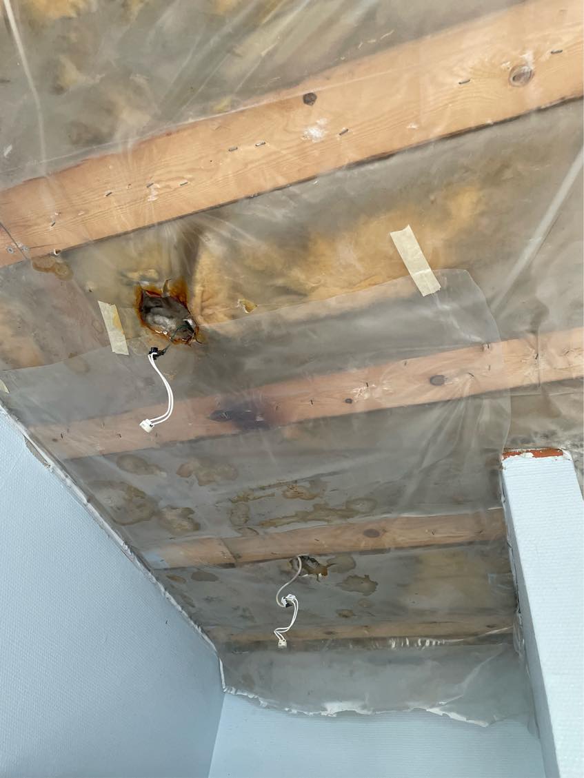 Opsætning af spots på badeværelse