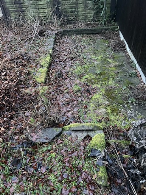 Vi vil gerne have et tilbud på at få taget fliser op, og bortkørt dem til genbrugsstationen. Arealet