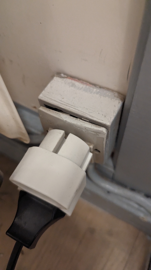 Haster: Gennemgang af elinstallationer. Tilbud på lovliggørelse