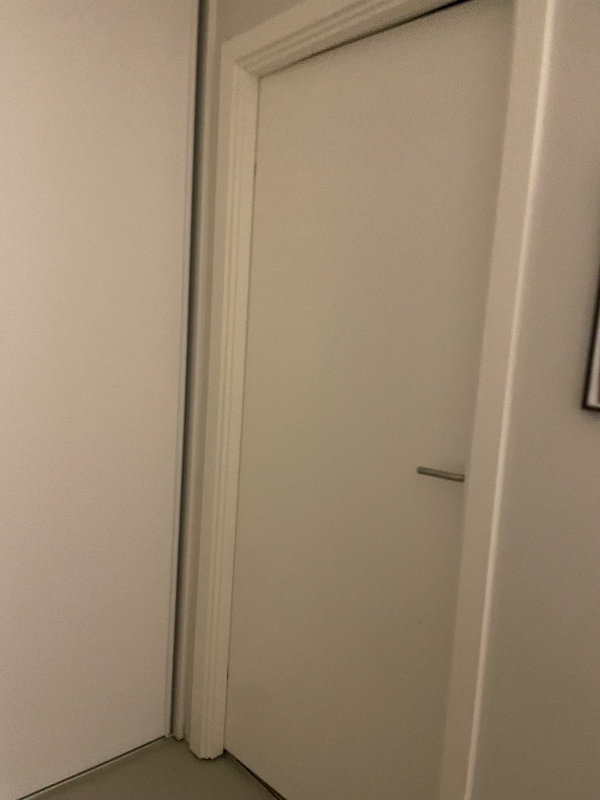 Opsætning og maling af gulvpaneler