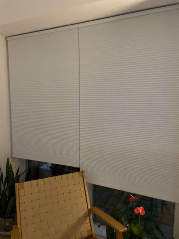 Opsæt af reolskabe - reolhylder- plissegardiner - tv ophæng - lamper- gallerihylder