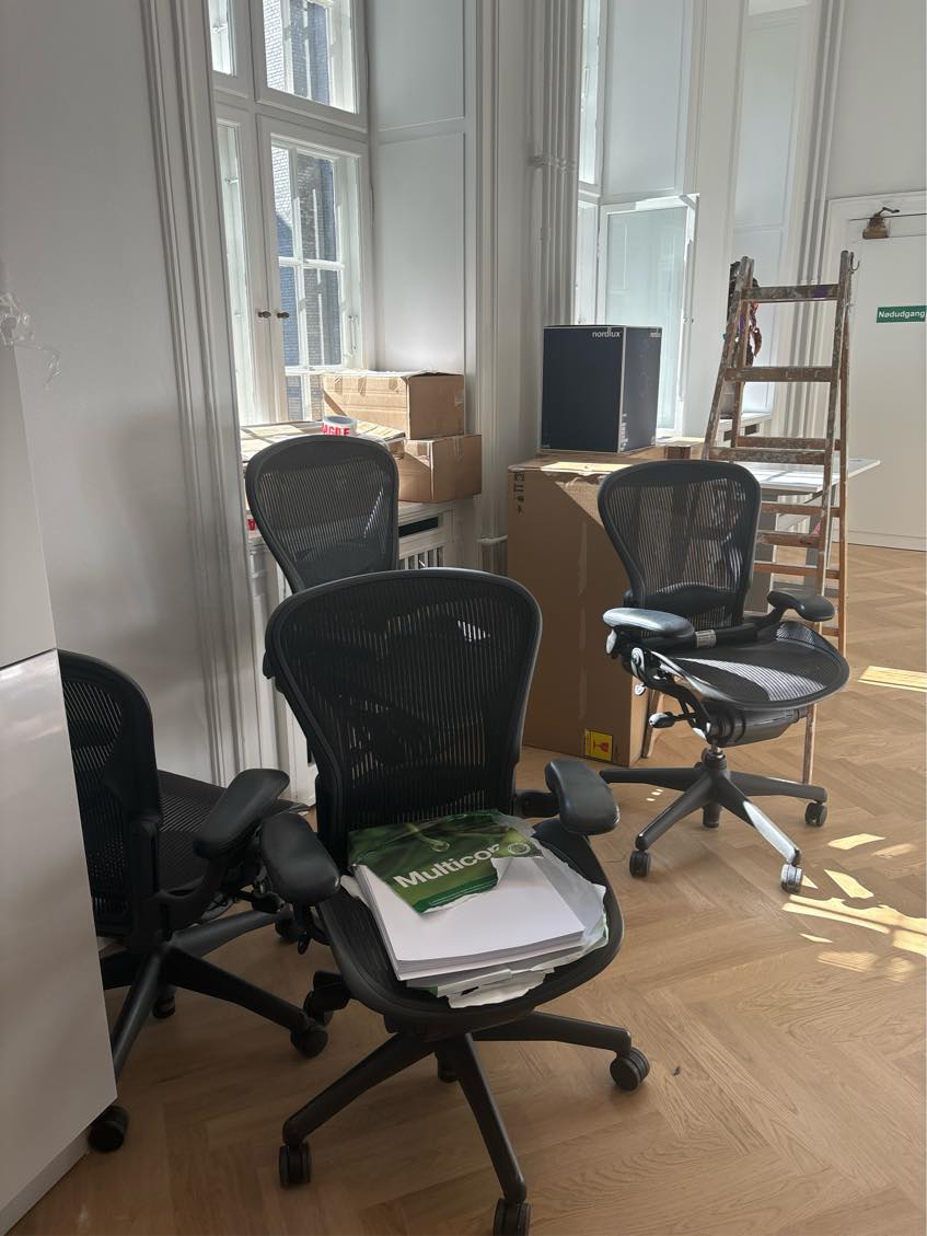 Losseplads og kælderflyt