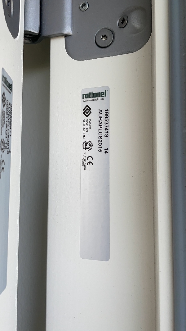 Udskiftning af låsecylinder i rationel dør fra 2020. cylinder sidder over håndtaget og er RUKO