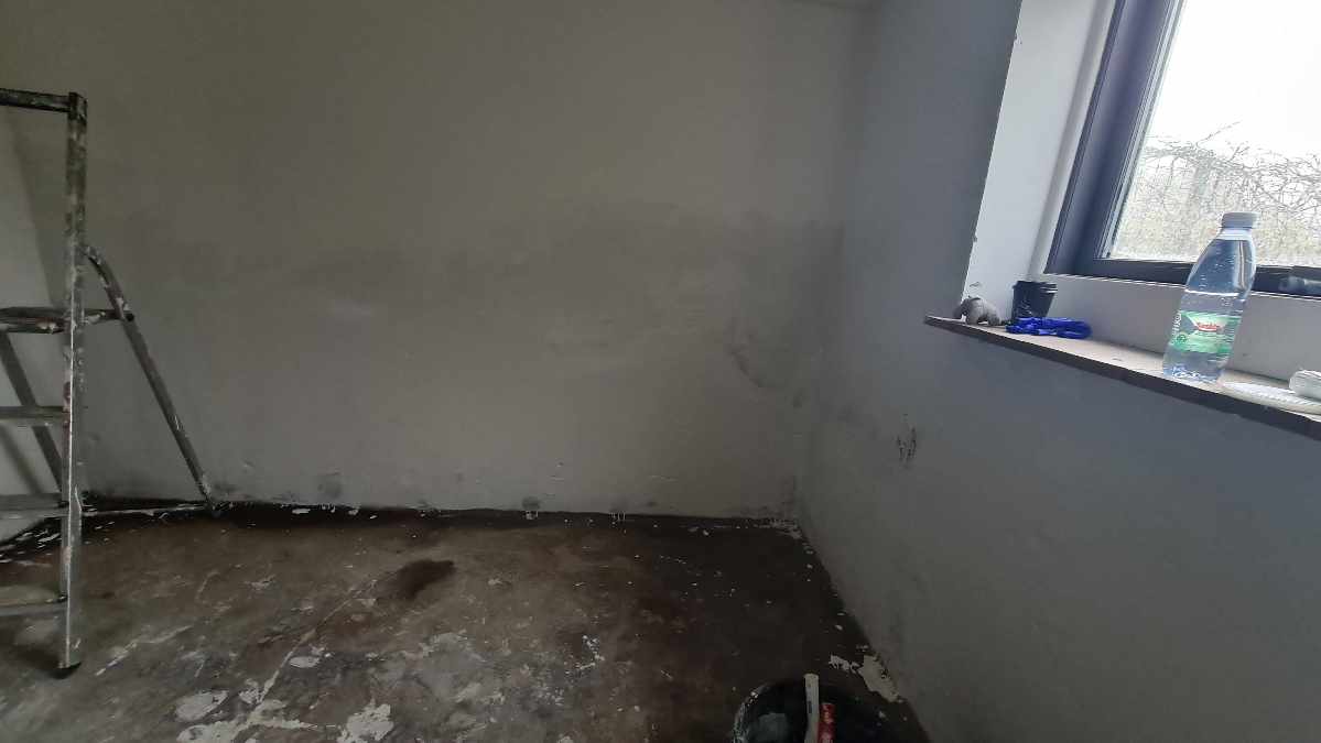 Vandskuret og malet af vægge mål og info