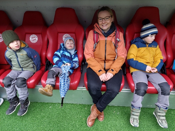 Havearbejde: hækklipning og ukrudtsfjernelse