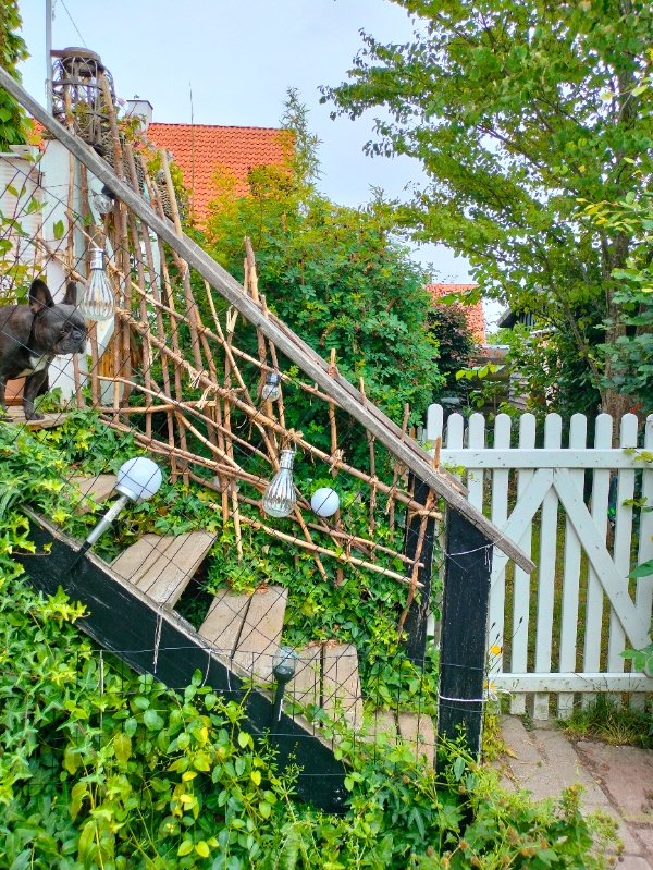 Lille trætrappe til terrasse ønskes lavet.