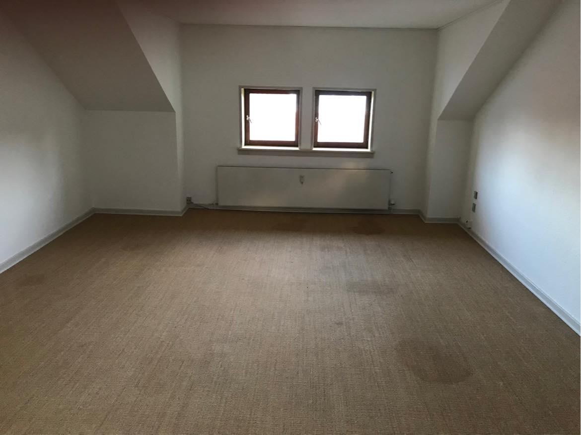 Afmontering af pålimet sisal