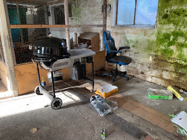 Oprydning og bortkørsel skrammel efter lejer