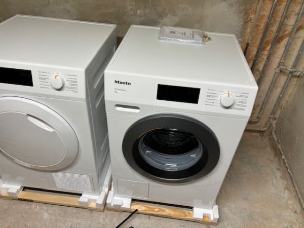 Vaskemaskine tilslutning (der skal laves ny hane på rør)