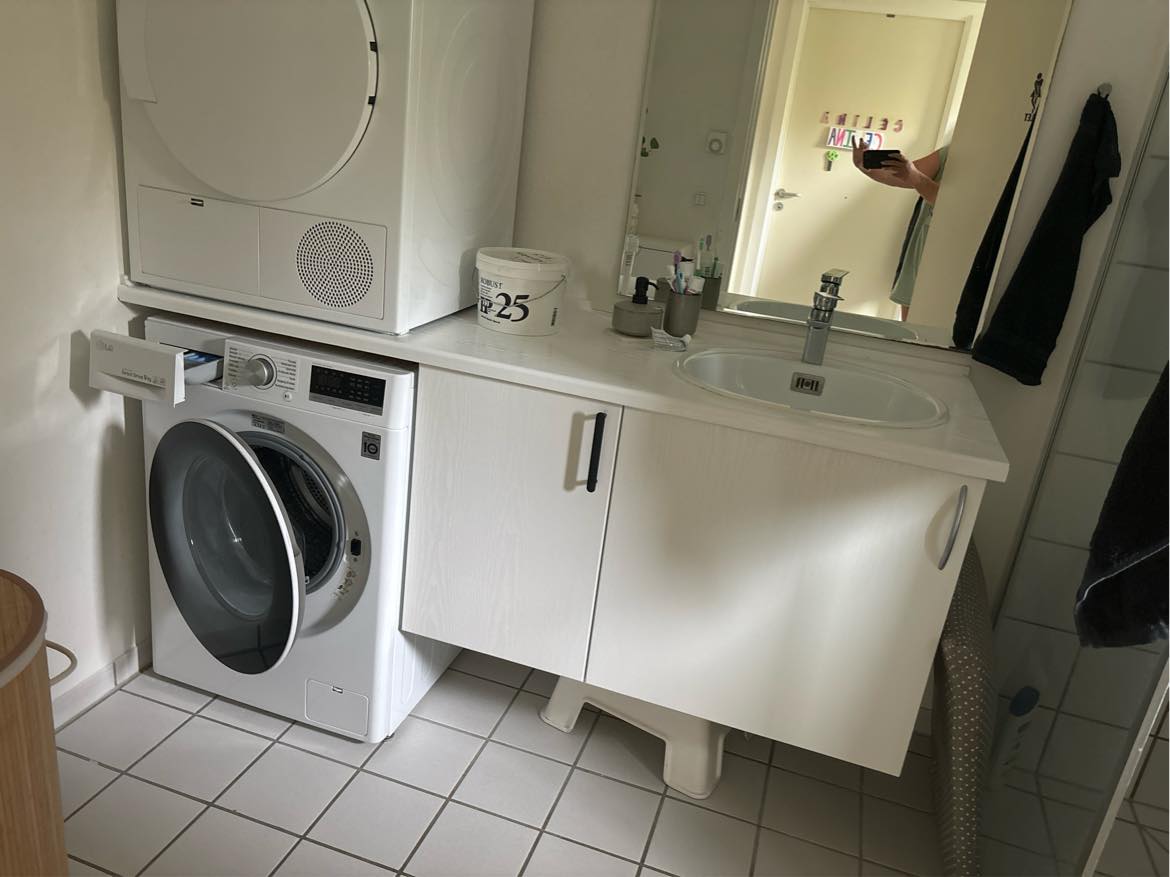 Ny bordplader i køkken og badeværelse