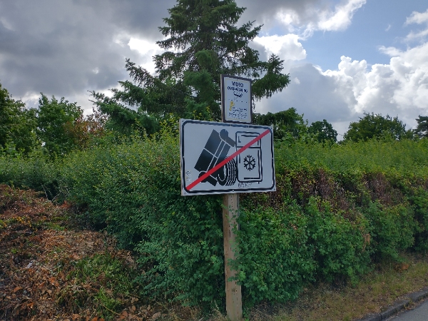 Kørt en bunke usorteret storskrald til genbrugspladsen i Hillerød