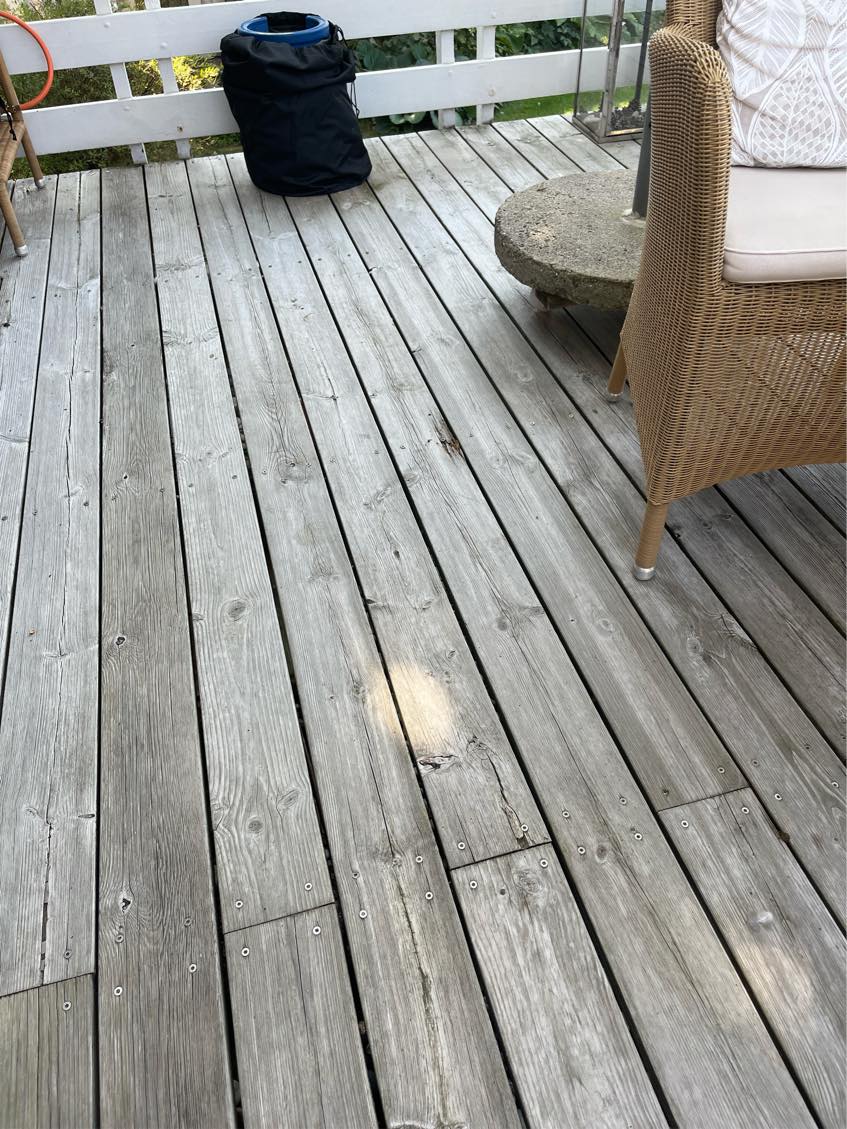 Skifte planket på plankeværk