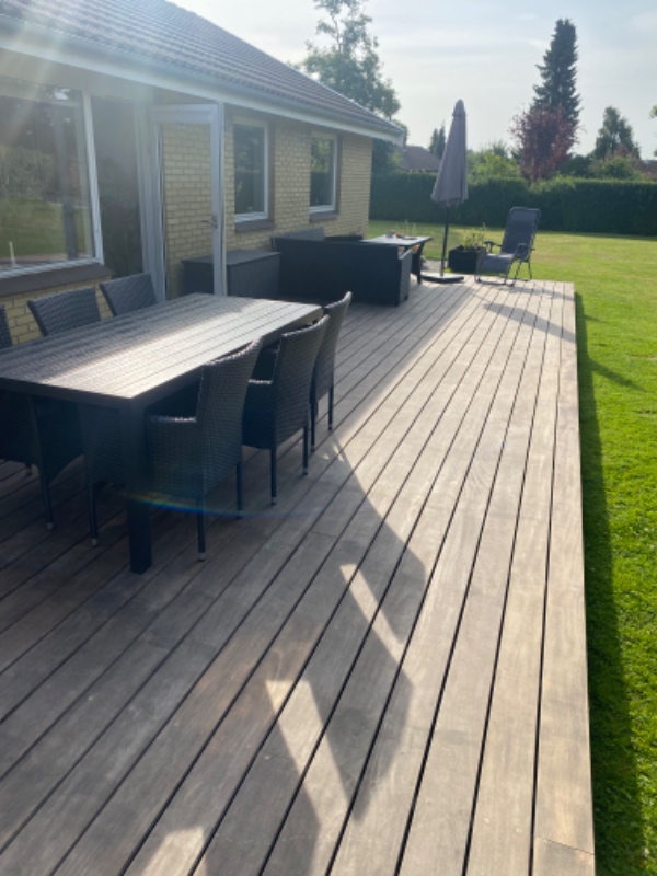 Slibning af terrasse og behandling