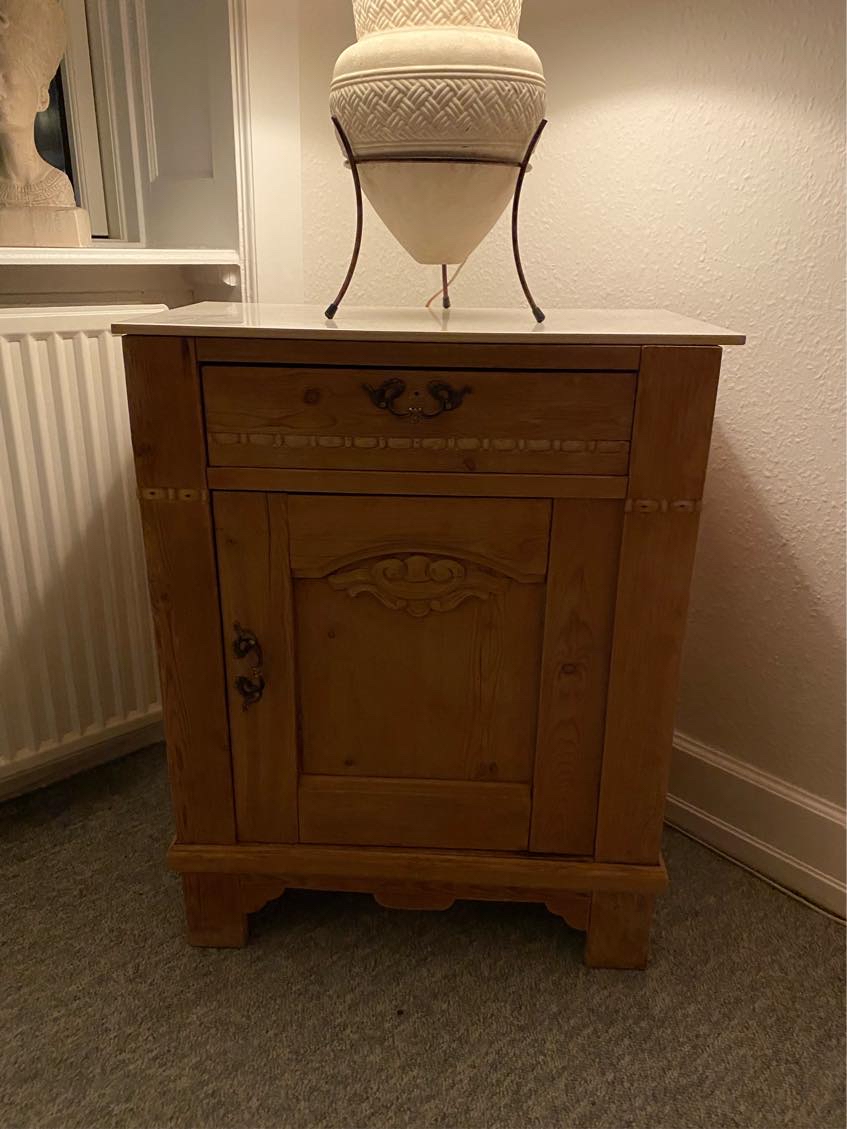 Reoler og skænk til genbrug