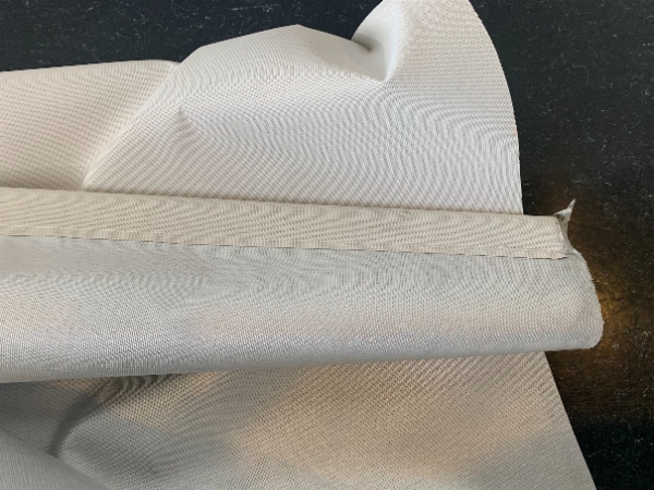 Opsætning af gardin der er faldet ned