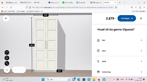 Samling af Ikeareol Pax med hylder 236 cmx38cmX99cm med hylder