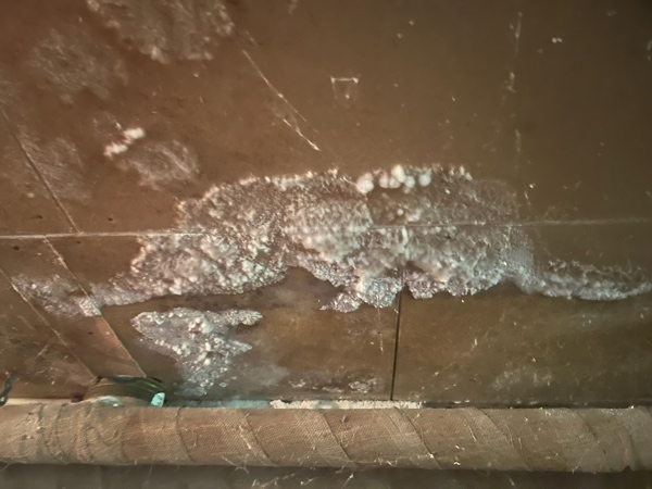 etablering af omfangsdræn i 60er parcelhus med nedgravet kælder