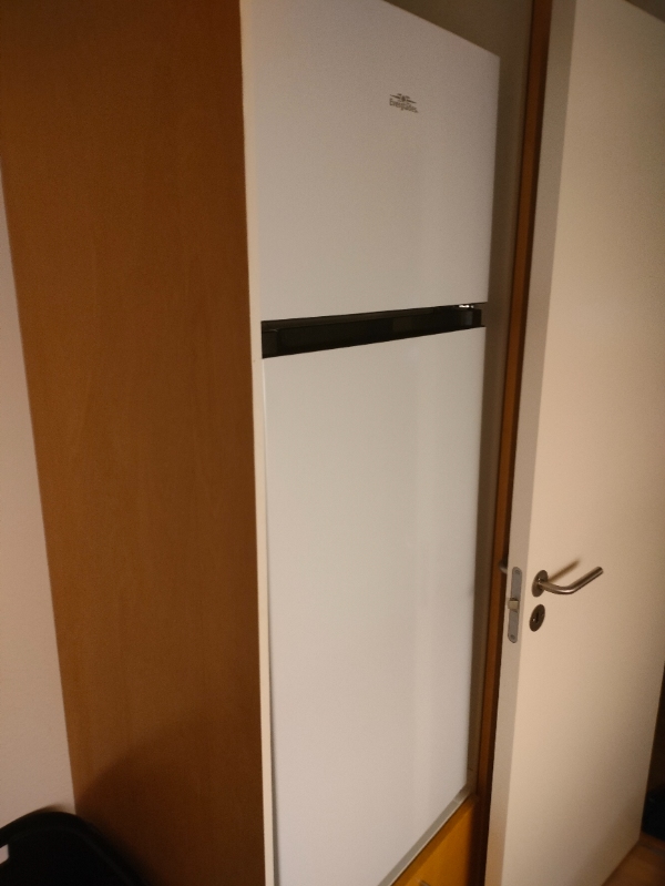 Skal bare have fjernet mit køleskab fra 3. sal.