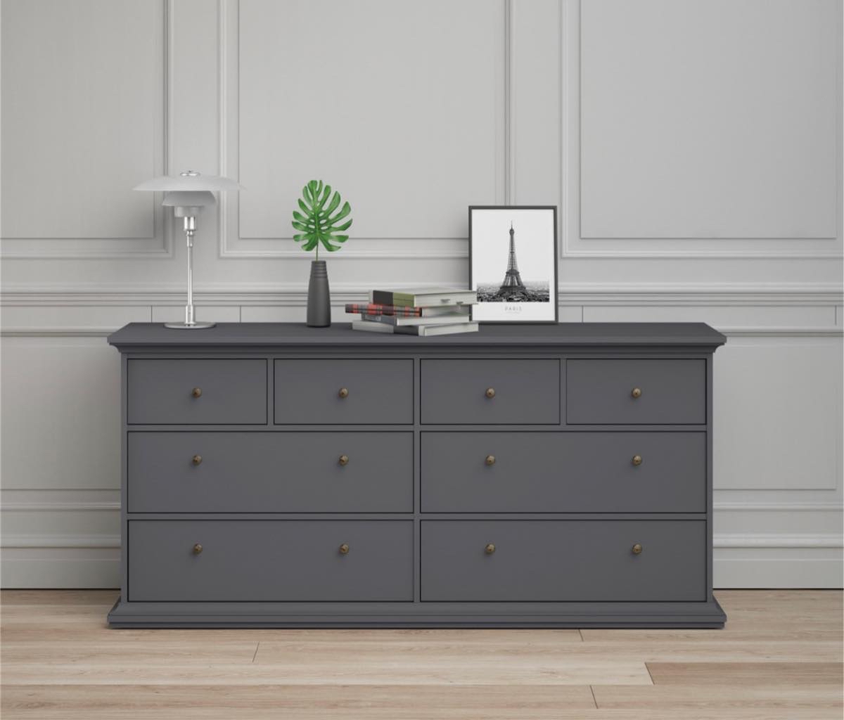 Hjælp til at samle skænk samt afmontering og afskaffelse af gammel kommode