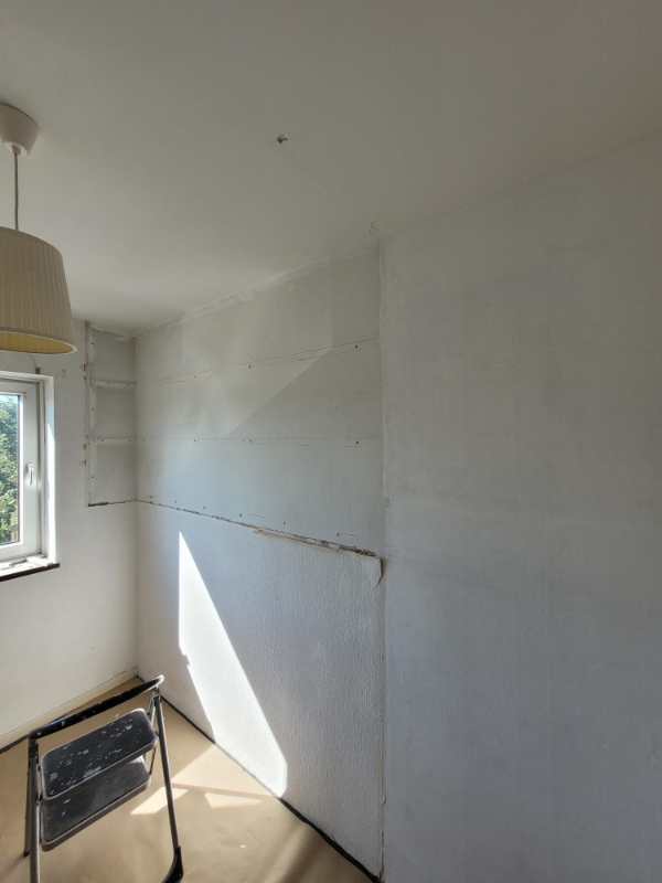 Tapet på en enkel væg plus lidt ekstra