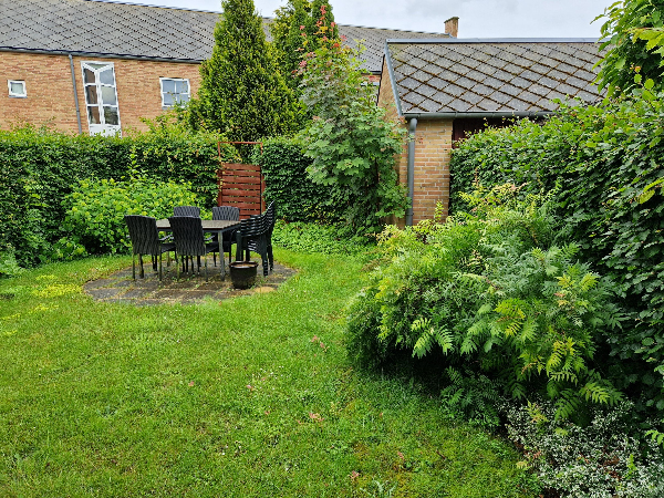 Hækkeklipning og bortskaffelse af affald