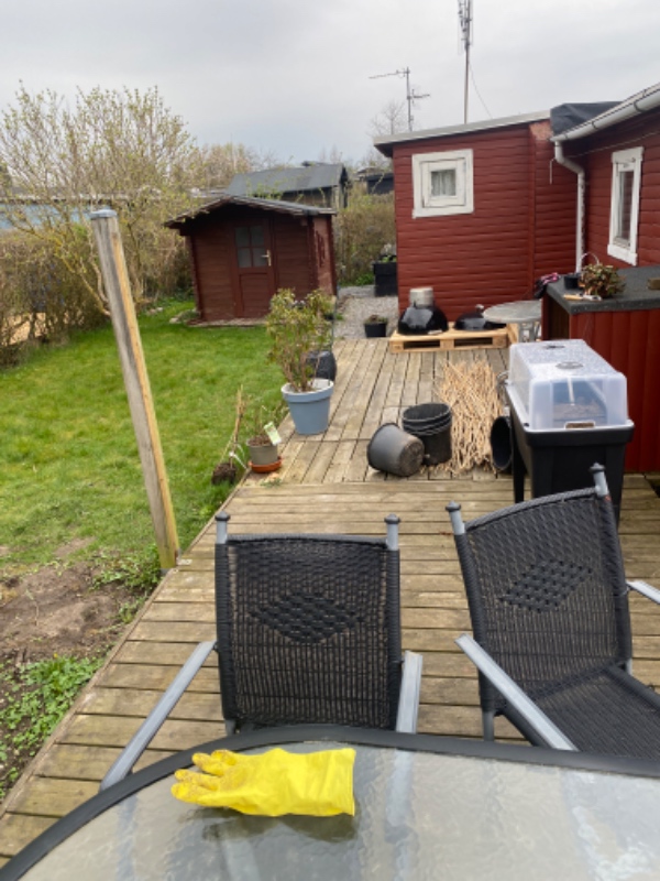 Fjernelse af træterrasse og fliselægning