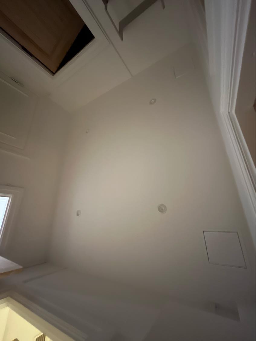 Nedrivning af loft i entre og badeværelse